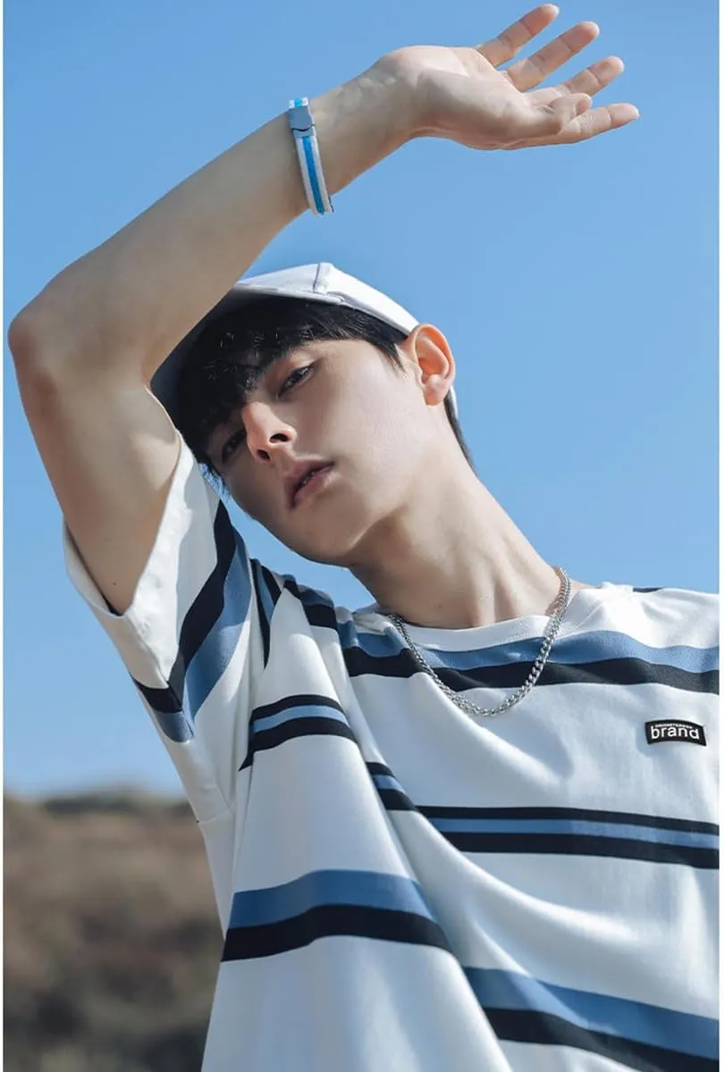 Gothic Casual Loose Oversized T-Shirt Harajuku Street Trend Men and Women Wearing Printed Stripes for Couples