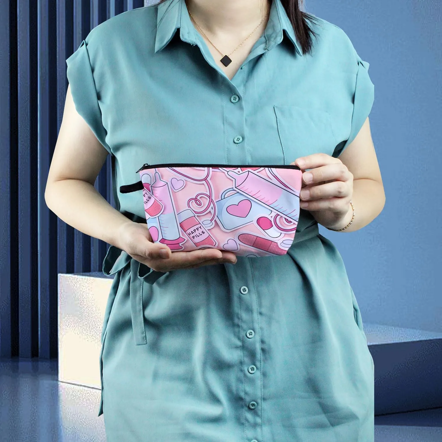 Pink Nurse Present Medical Supplies Makeup Bag Small Organizer Zipper Pouch Birthday Happy Pills Graduation Present Cosmetic Bag for Nurses Doctors Women