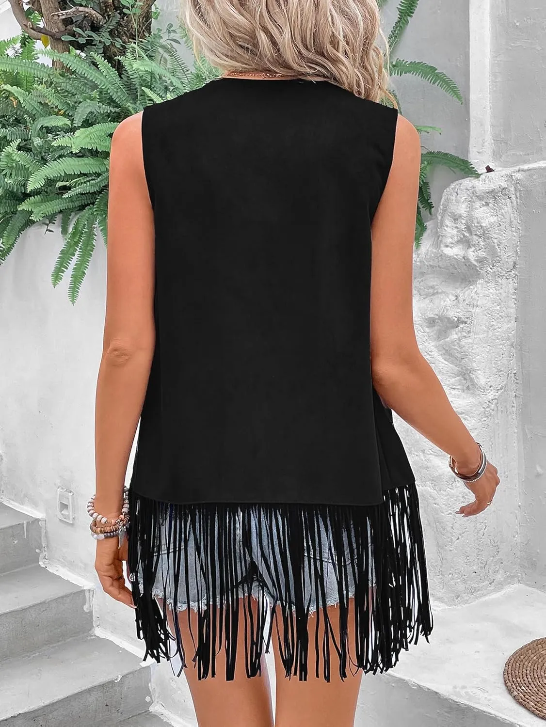 Verdusa Women's Fringe Vest Cardigan 70s Hippie Rivets Tassel Sleeveless Studded Jacket