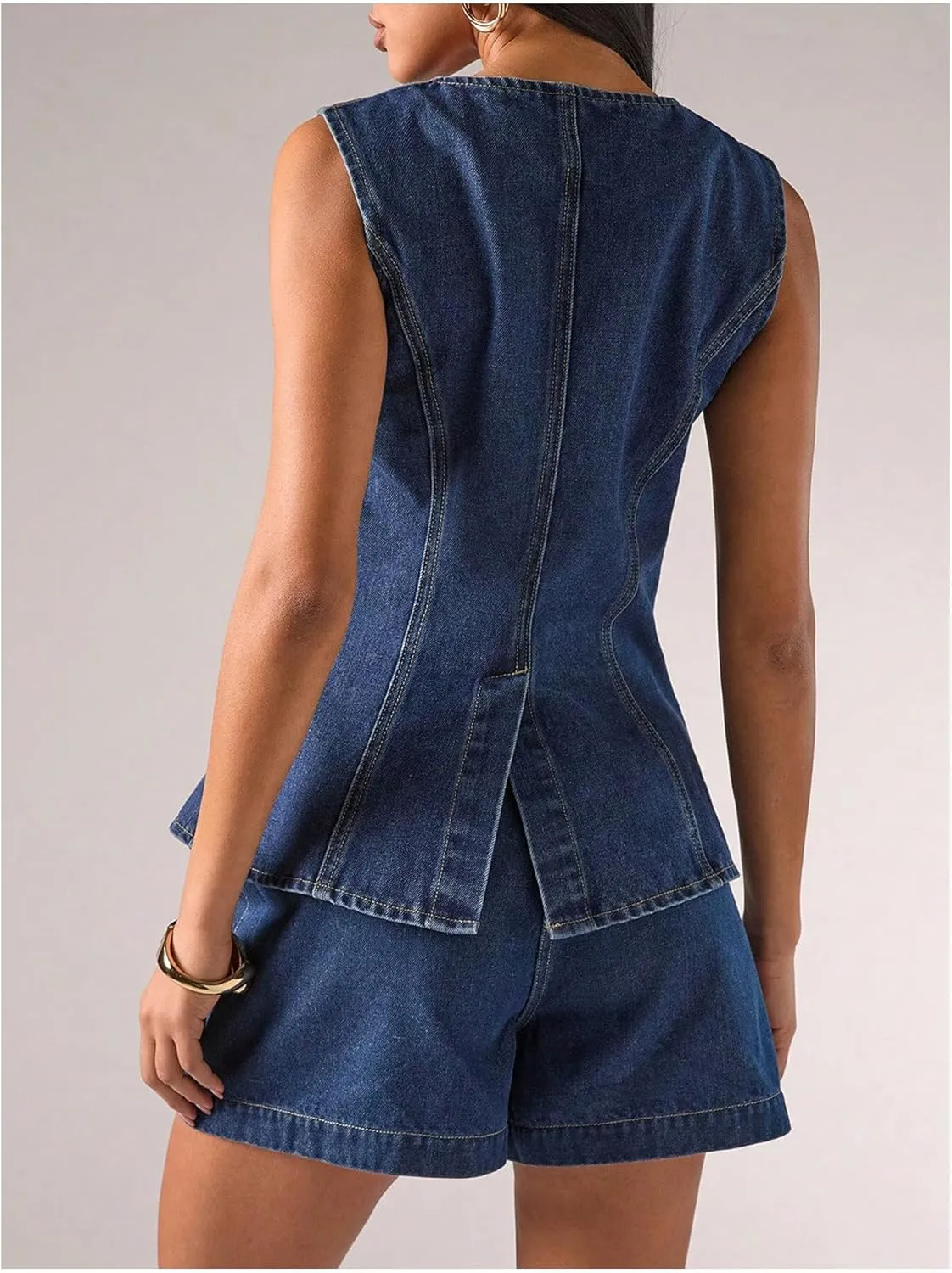 WDIRARA Women's Button Down Denim Vest Sleeveless Tank Top Jean Waistcoat with Metal Buckle