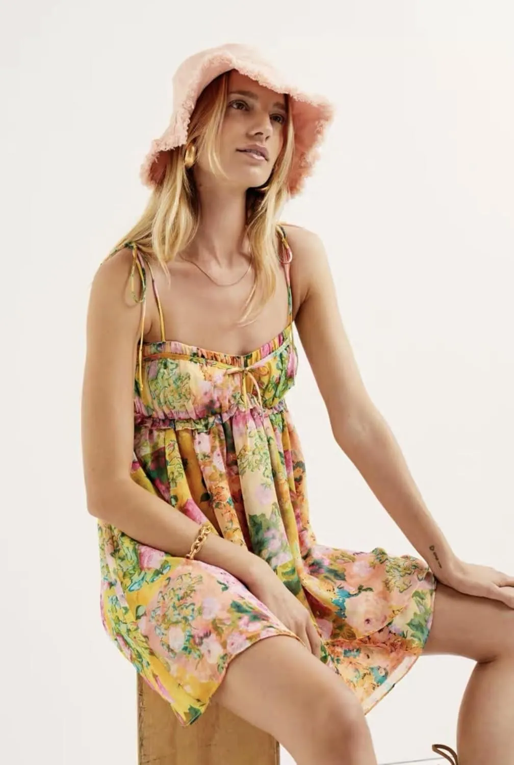 Women Floral Mini Dress Coquette Lace Trim Bow Tie Front A Line Summer Flowy Dress Cute Ruffle Spaghetti Strap Dress